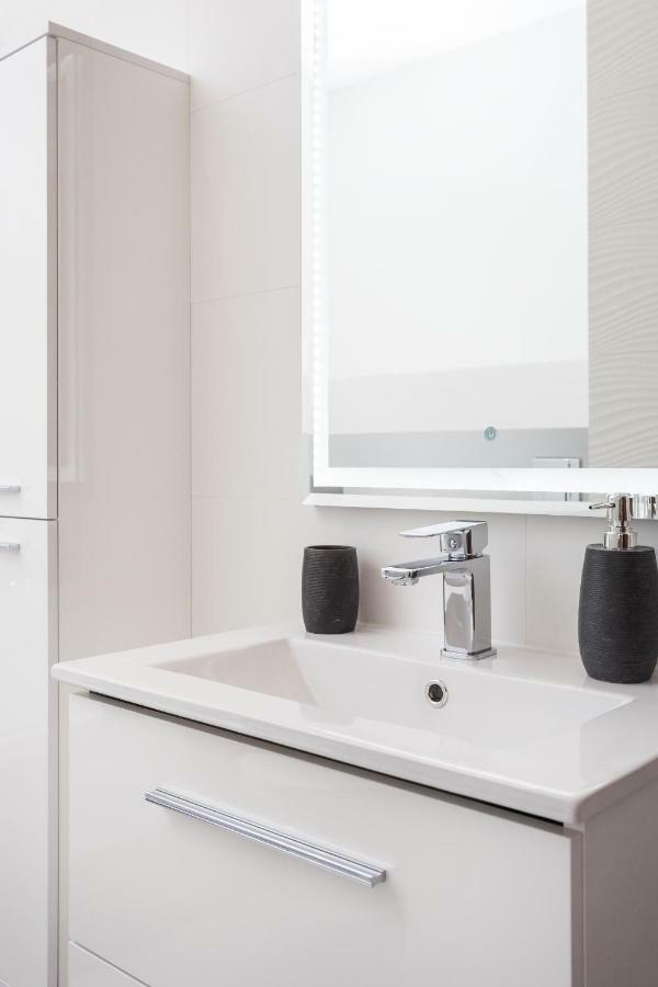 Mogilska Tower Near Tauron Arena By Inpoint - Free Underground Parking Apartament *