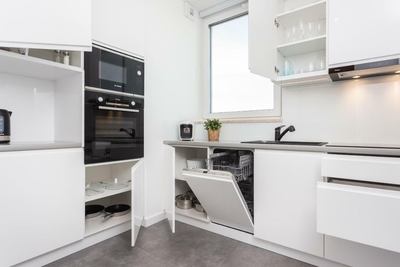 Mogilska Tower Near Tauron Arena By Inpoint - Free Underground Parking Apartment Krakow